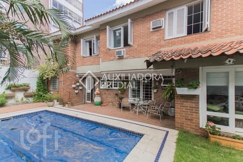 Image 11 - 227816